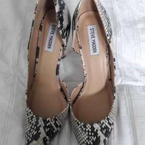 Steve Madden Snakeskin pumps
